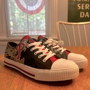 Foco Digitized Camouflage Phillies Shoes Size 10 NWOT